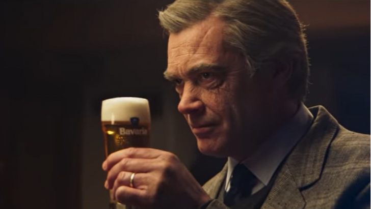 Vader proost met Bavaria bier